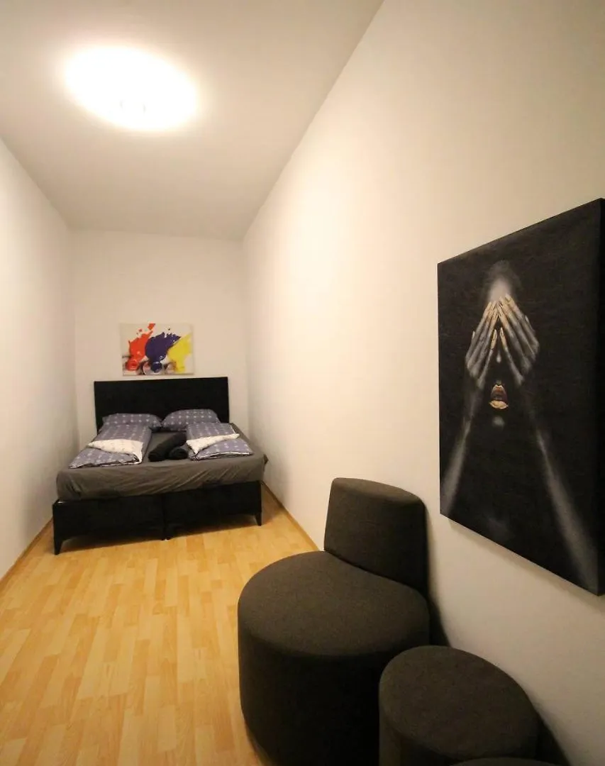 וינה Family Room